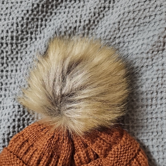 C.C. Rust Knit Beanie w/ Faux Fur Pom | Chunky Ribbed Winter Hat - Picture 2 of 6